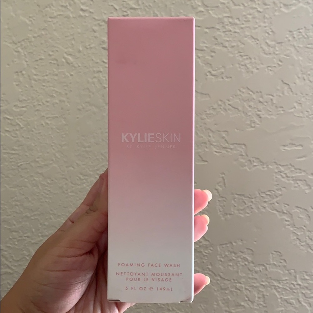 Kylie Skin foaming facewash